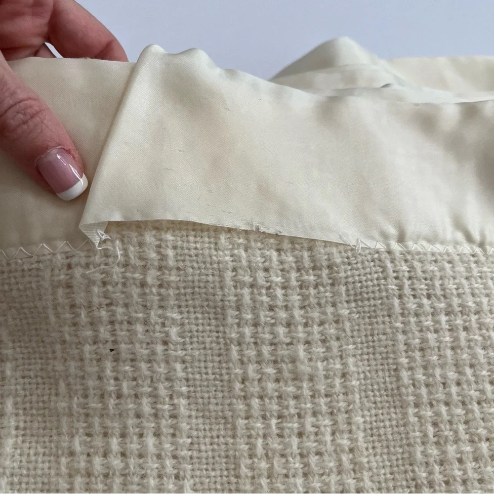Vintage Faribo Cream Wool Acrylic Blend Satin Trim Blanket